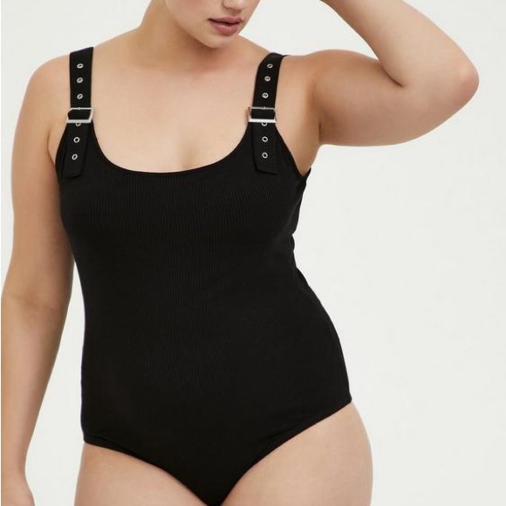 Torrid ribbed buckle bodysuit